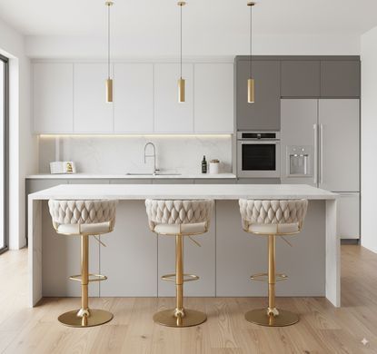 Барные стулья Just Sit IMPERIA, бежевые, 2 шт., гламурный бархат, золотая основа 20200901 фото